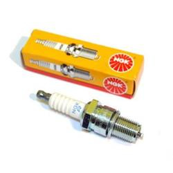 NGK Kerzen BR8HS (NR 4322) (W24FSR)