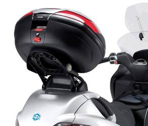 KAPPA CENTRAL CUFF RACK PIAGGIO Mp3 125 / 250 / 300/ 400 (06-11), Mp3 Touring 300 - 400 (11) / Mp3 Business 300 / Mp3 Sport 300 (12-14), Mp3 Business 500 / Mp3 Sport 500 (12-13) ( MIT MONOKEY PLATE )